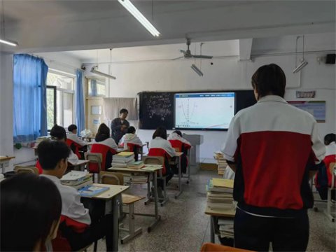 课堂展风采  评课促提升——丰南职教中心综合专业部开展教师听课评课活动