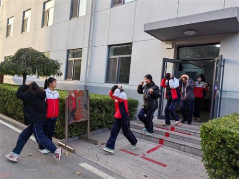 生命教育 安全篇 ——丰南职教中心全体住宿生安全疏散与逃生演练