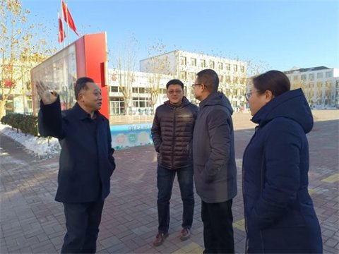 滦州市政协领导莅临卫校视察指导工作