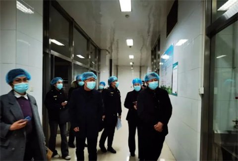 区领导到丰润区综合职教中心开展食品安全包保检查工作