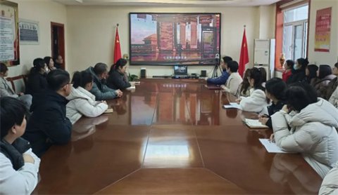 和总书记学总体国家安全观——滦卫师生同上国安教育课