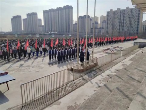 丰润区综合职教中心开展“学雷锋志愿服务”活动