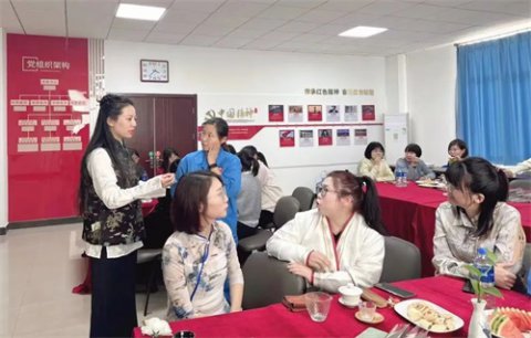 教师进企 共绽芳华——曹妃甸区职教中心现代服务系教师赴首钢开展“三八”节活动