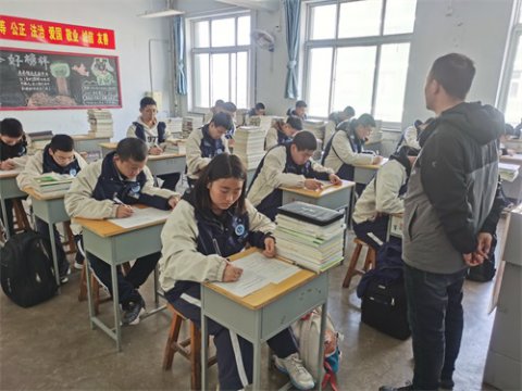 安全常识记心间，知识竞赛展风采 ——滦南职教中心西校区开展“焊接安全知识竞赛”活动