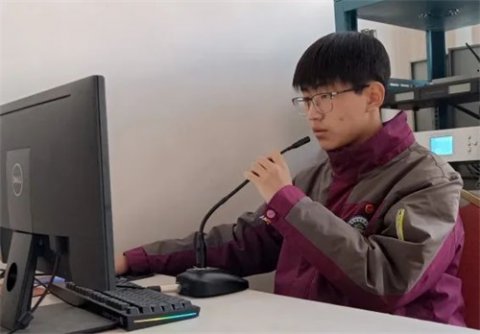 曹妃甸职教中心：优秀学生——冯尉轩