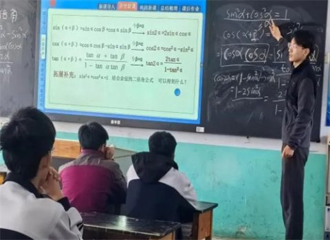 曹妃甸职教中心：实习教师各展所长 点亮学生智慧之光