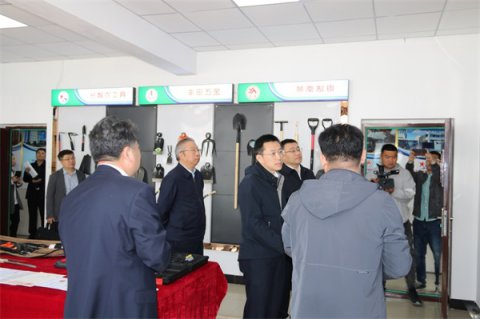 河北省教育厅党组成员、副厅长张春生一行莅临我校调研指导工作