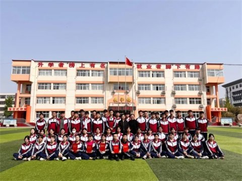 乐亭职校：迎五四 绽青春