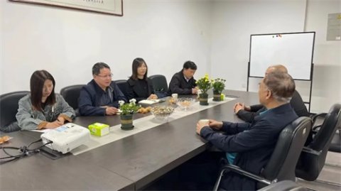 交流中拓宽思路 讨论中碰撞思维——曹妃甸职教中心书记王宝元一行赴天职师大考察交流