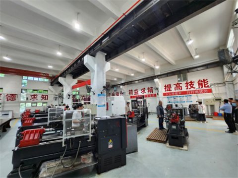 校企双师带徒 锻造技能工匠——丰润区职教中心首批企业新型学徒制培训鉴定考试工作圆满完成