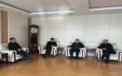 新建村庄标识 助力乡村振兴 ——丰南区委老干部局和区职教中心驻村工作队为孟庄子村筹建新村标