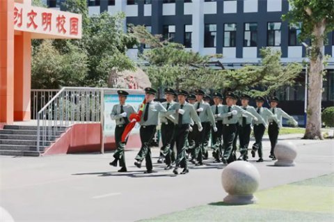 乐亭职校：韶华怡己 向阳而生