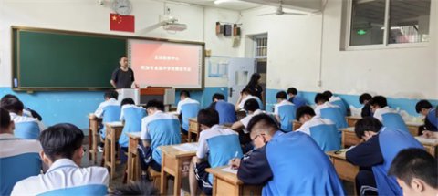 玉田职教中心升学班摸底考试进行时