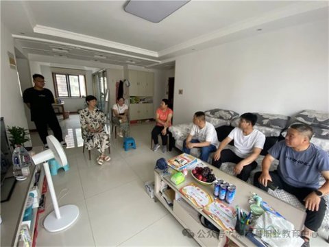 滦南职教中心：导师携爱出发 家校同心育人