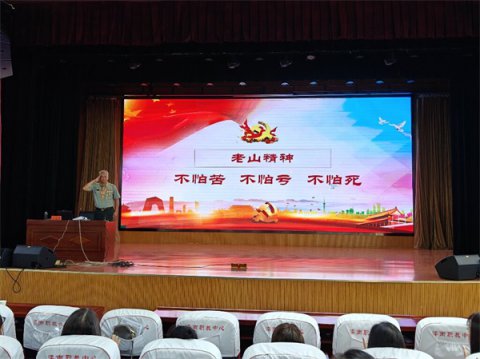 聚思政育人合力 夯立德树人之基 ——“大思政课校外辅导员进校园活动”在滦南职教中心举行