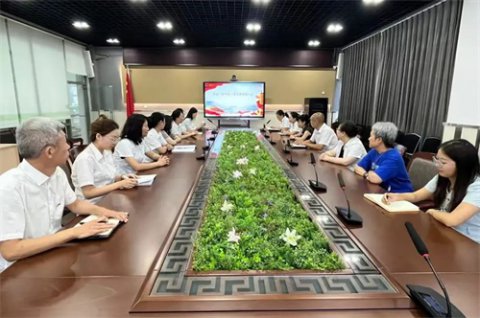 深学细悟 凝心铸魂丨唐山一职专召开全体党员学习大会