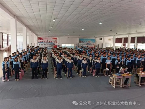 滦州市职教中心机电部励志信朗读比赛