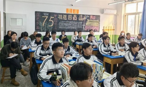 风华之笔绘前程 新玉初磨映碧空——曹妃甸区职教中心机电技术系组织新教师公开课展示活动