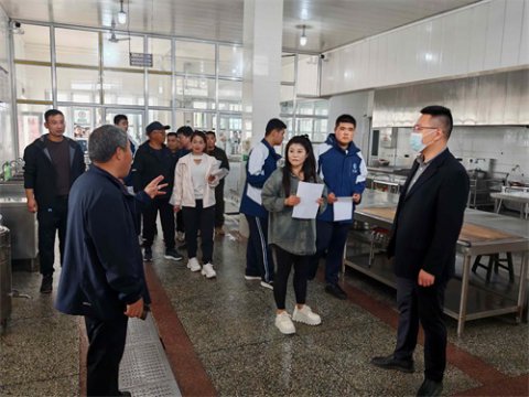 家校携手，共筑健康饮食防线——滦南职教中心西校区家长开放日之膳食管理活动纪实
