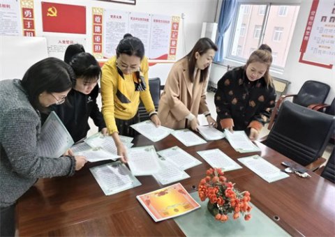 笔墨生香 尽展别样风景—开平职校举办第二届学生英语书法大赛