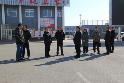 领导关怀促发展 开学指导明方向——曹妃甸区职教中心迎接教育体育局开学初全面检查