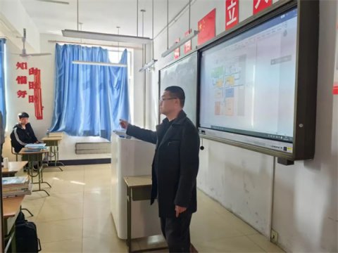 以“练”筑防 临“震”不慌——开平职校举行防震逃生应急演练