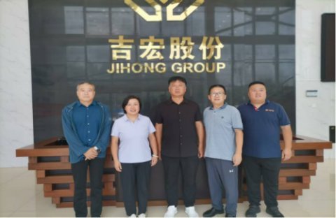 滦州职教中心：校企携手送温暖 慰问实习励青春