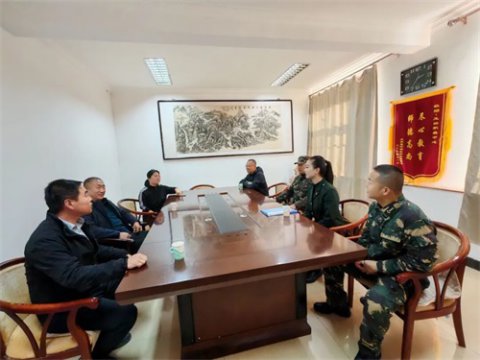 93阅兵优秀教练员李思颖走进玉田职教中心开展德育主题活动