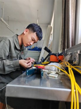 “致闪闪发光的你”优秀毕业生主题系列推文（三）——遵化职校