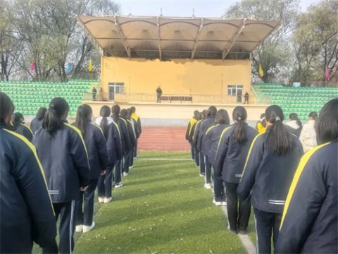 法治润心 赋能成长——遵化职校开展宪法日主题系列活动