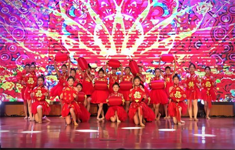 育才赋能兴伟业 拓路开局谱新篇——滦南县职业教育中心成功举办2026年元旦联欢会