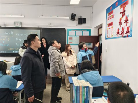 目标引领，文化育人——滦南职教中心基础部开展教室文化观摩活动