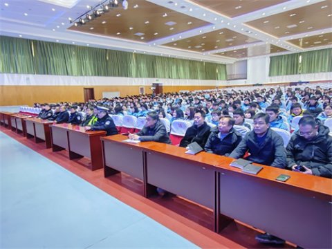 滦南县职业教育中心举行法治教育进校园主题宣讲活动