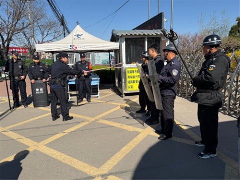 警校联动铸防线 实战实训护平安——滦南县职业教育中心开展反恐防暴应急演练