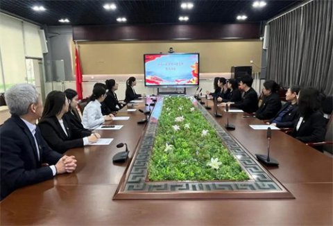 以“党建红”引领“教育暖”丨唐山市一职专开展党员 “一助一” 结对帮扶爱心助学活动