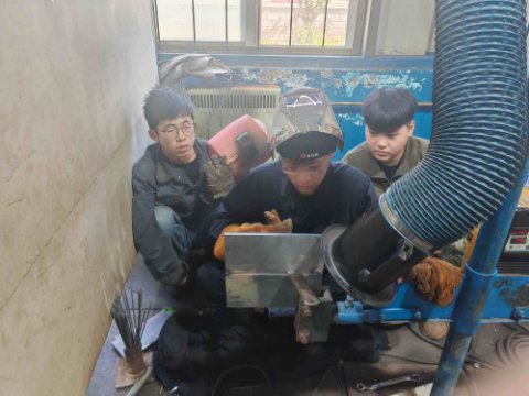 匠心传承 焊花筑梦——就职二十二冶的优秀毕业生返校指导焊接实训
