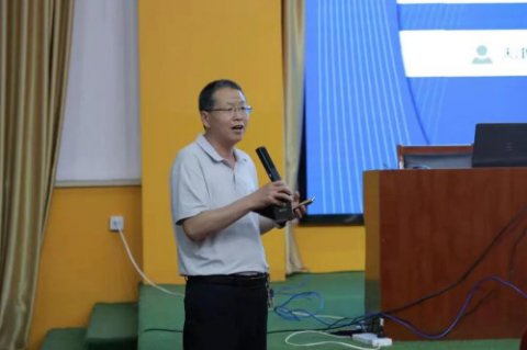 乐亭职校特邀天津机电工艺技师学院专家来校开展宣讲