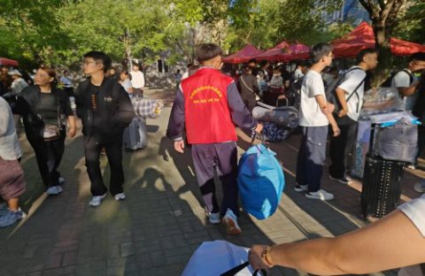 志愿聚力迎新生 厚德笃行启新篇！丰润综合职教中心这场“双向奔赴”太暖心