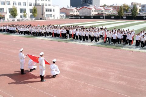 乐亭职校召开2026军训总结表彰大会